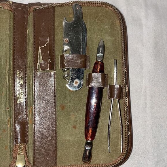 Vintage nail care kit - Picture 3 of 7